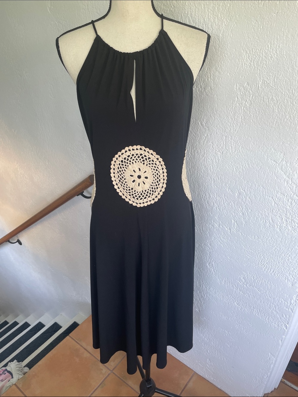 Vintage Maggie L Black Halter Dress with Cream Crochet Accents Size 10 - Picture 3 of 7